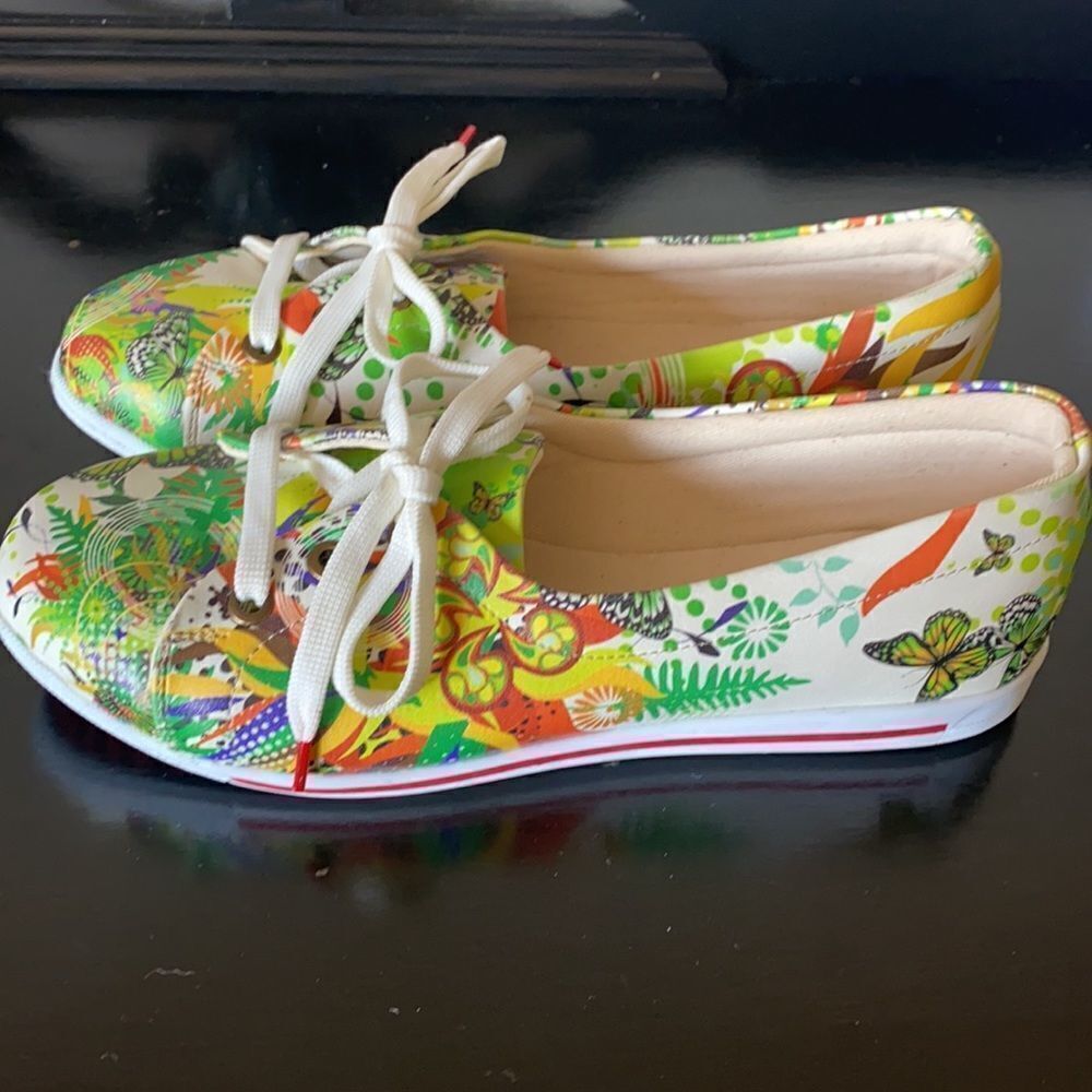 Neef Sneakers - Picture 9 of 11